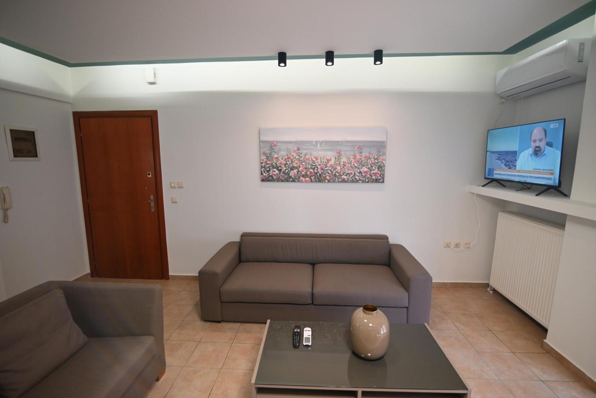 The Whole Packet A4 Center With Parking Apartment Larissa Exterior photo
